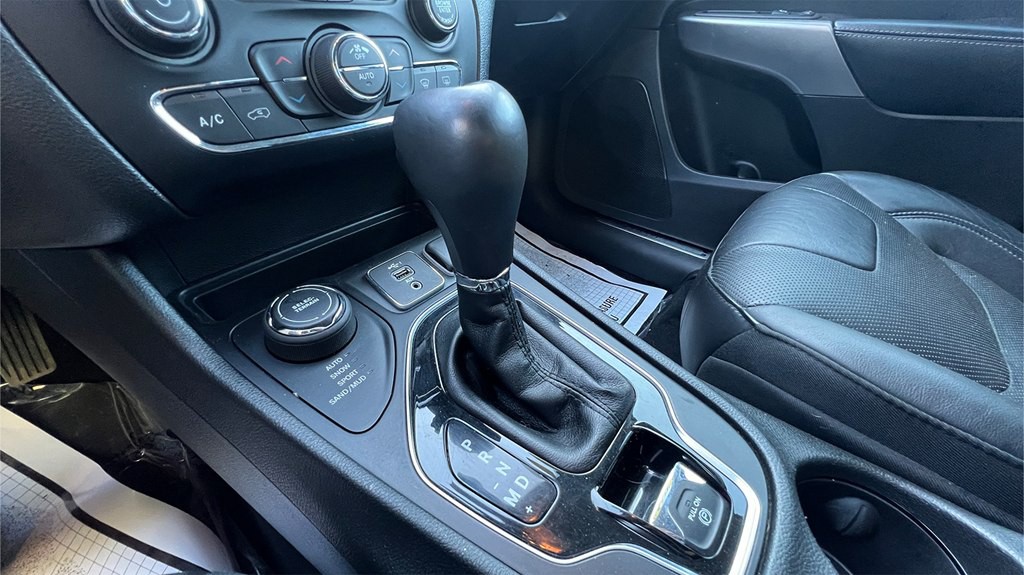 2019 Jeep Cherokee Image 17