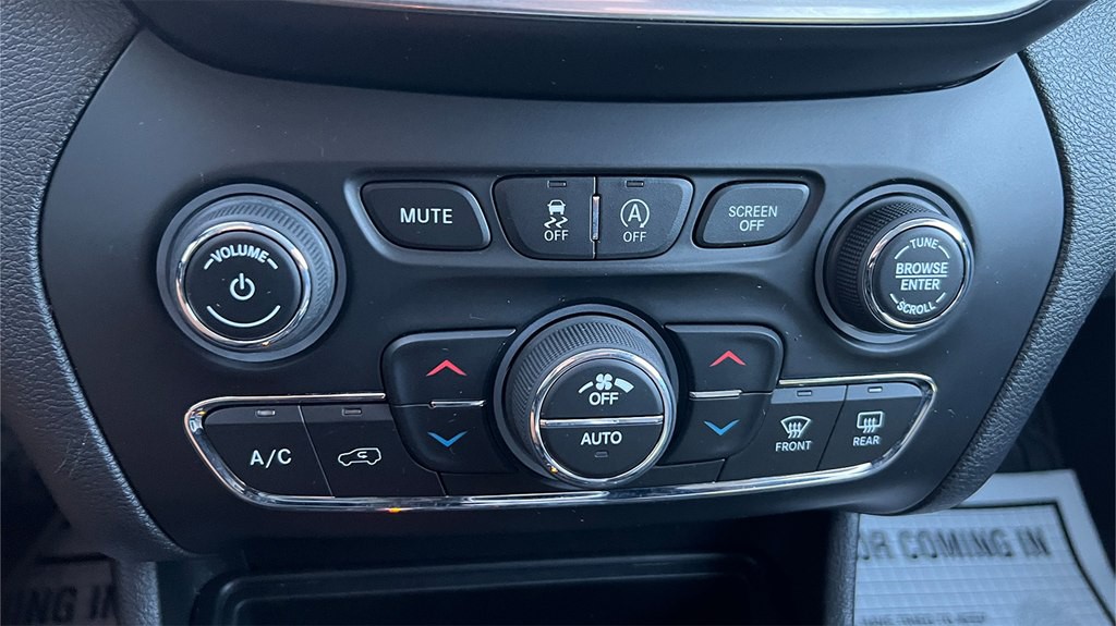 2019 Jeep Cherokee Image 16