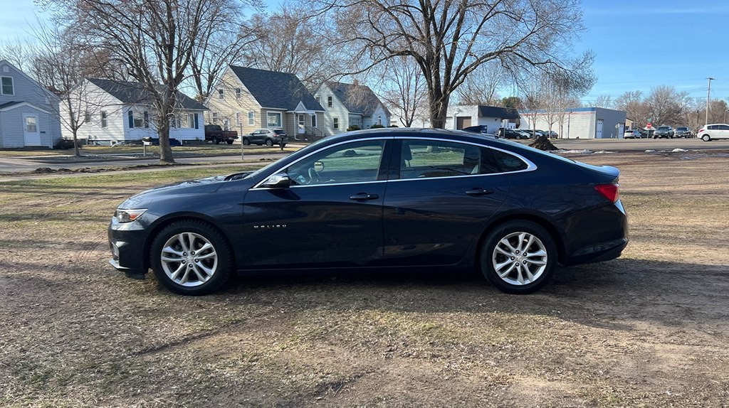2017 Chevrolet Malibu Image 6