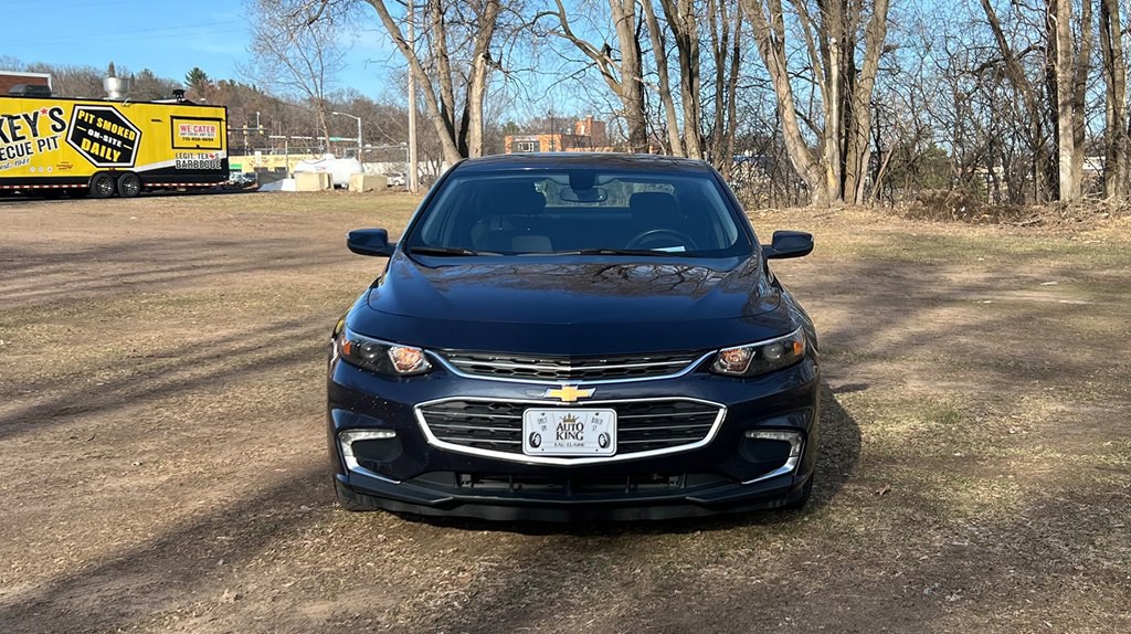 2017 Chevrolet Malibu Image 8