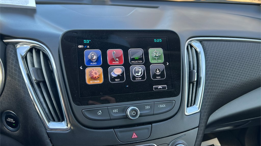 2017 Chevrolet Malibu Image 16