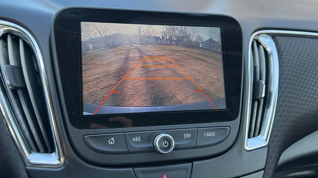 2017 Chevrolet Malibu Image 17