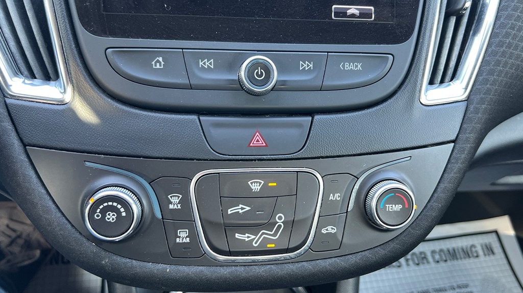 2017 Chevrolet Malibu Image 18