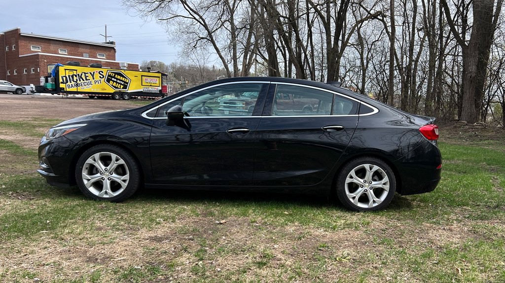 2017 Chevrolet Cruze Image 6