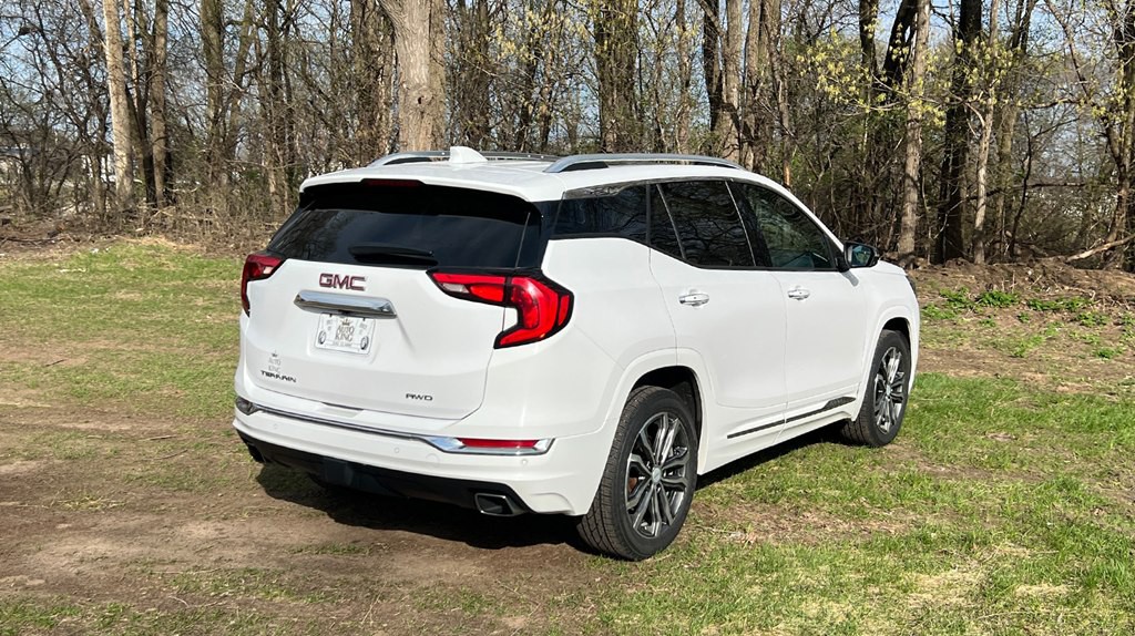 2020 GMC Terrain Image 3