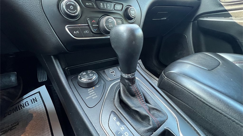 2020 Jeep Cherokee Image 13
