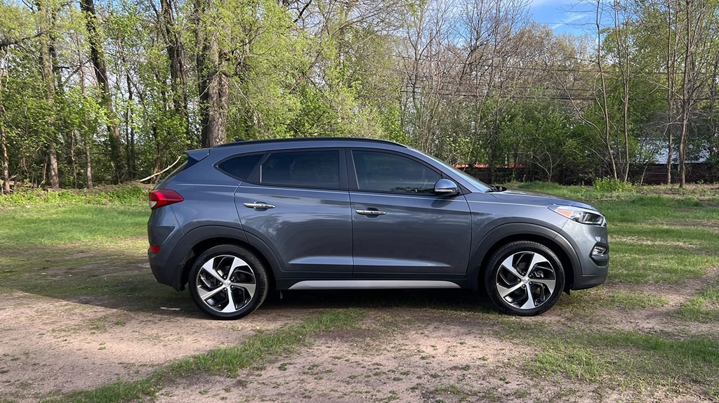 2017 Hyundai Tucson Image 2