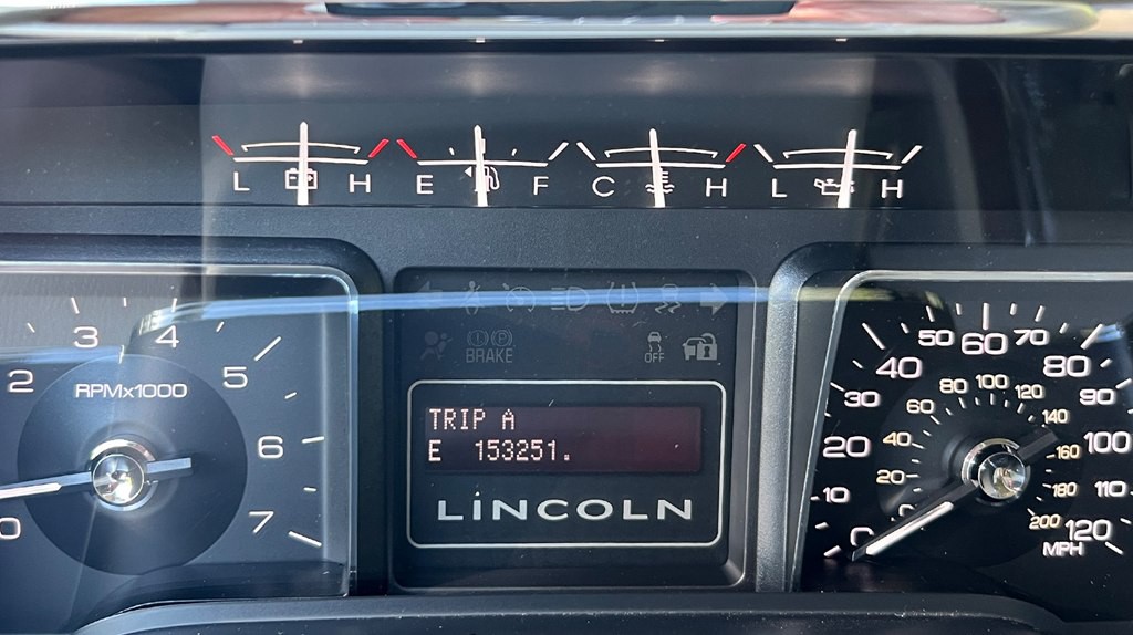 2013 Lincoln Navigator Image 11