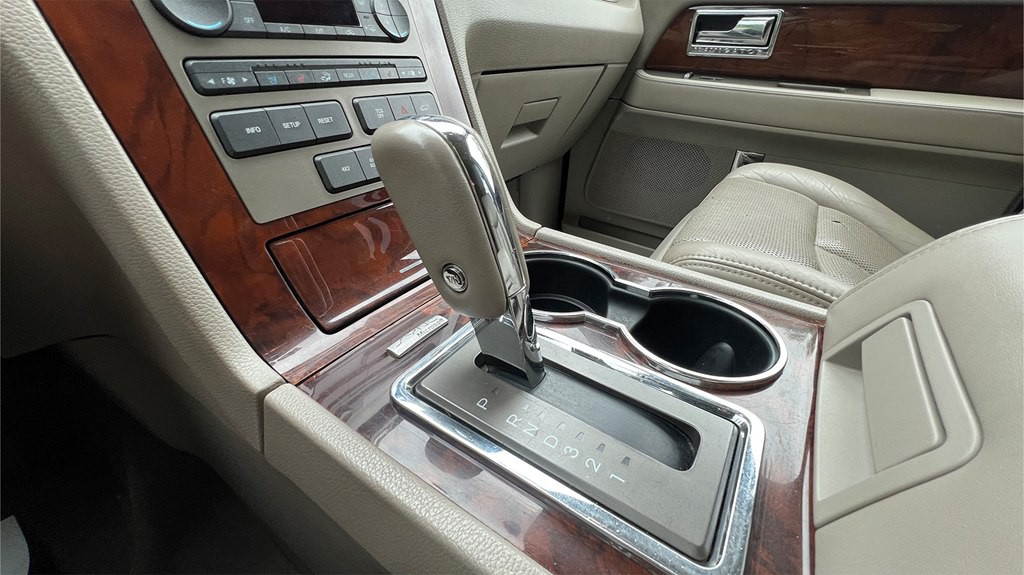 2013 Lincoln Navigator Image 15