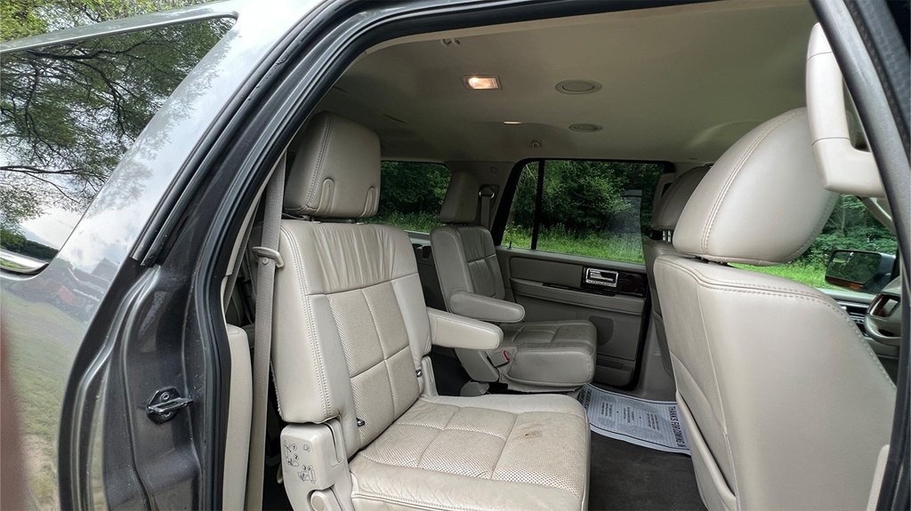 2013 Lincoln Navigator Image 19