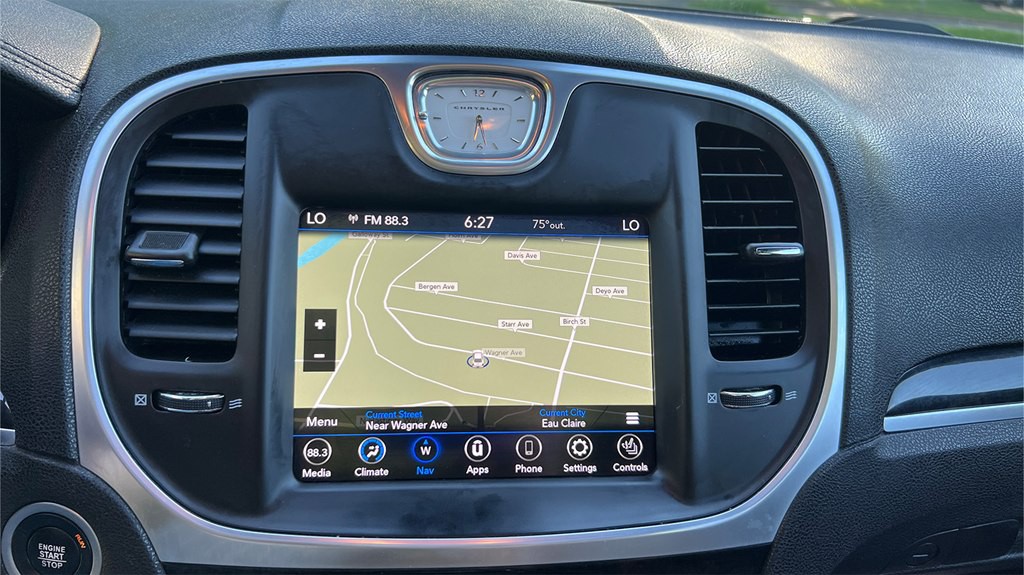 2020 Chrysler 300 Image 13
