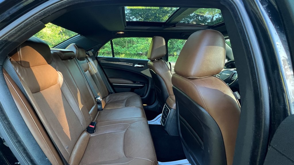 2020 Chrysler 300 Image 20