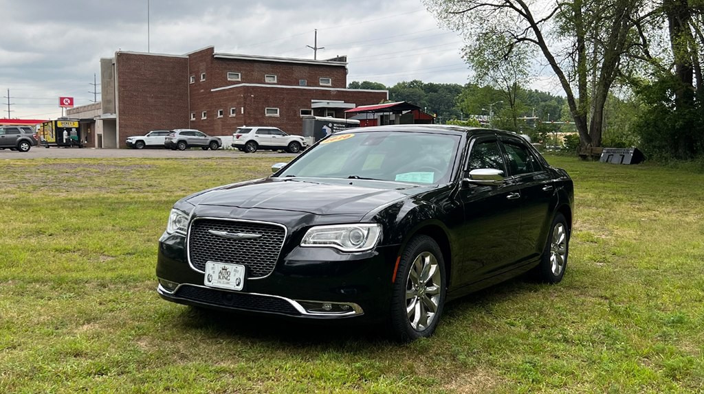 2020 Chrysler 300 Image 7