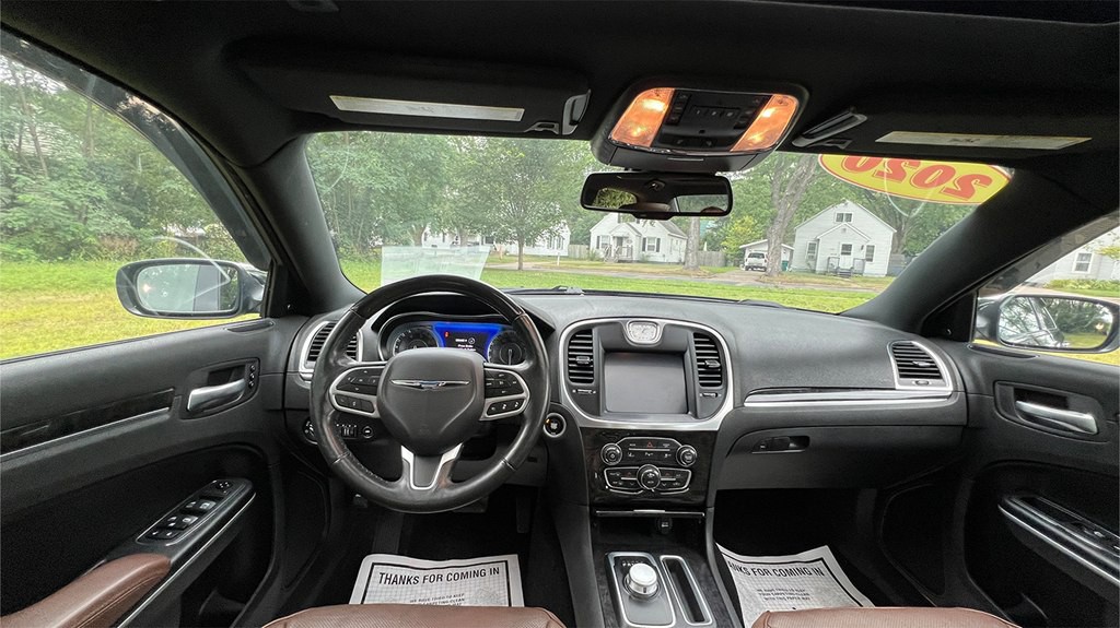 2020 Chrysler 300 Image 11