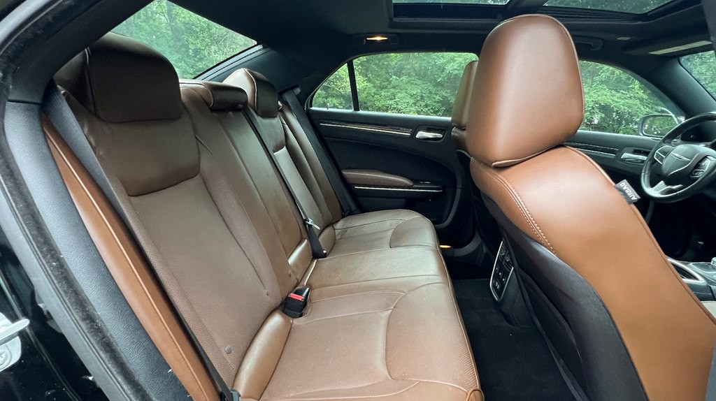 2020 Chrysler 300 Image 23