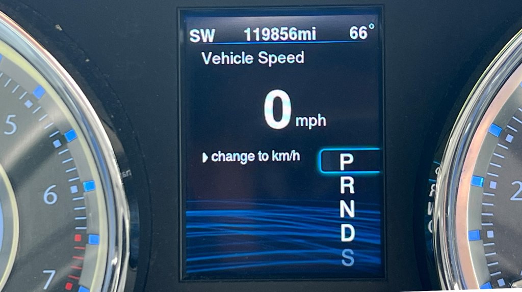 2014 Chrysler 300 Image 12
