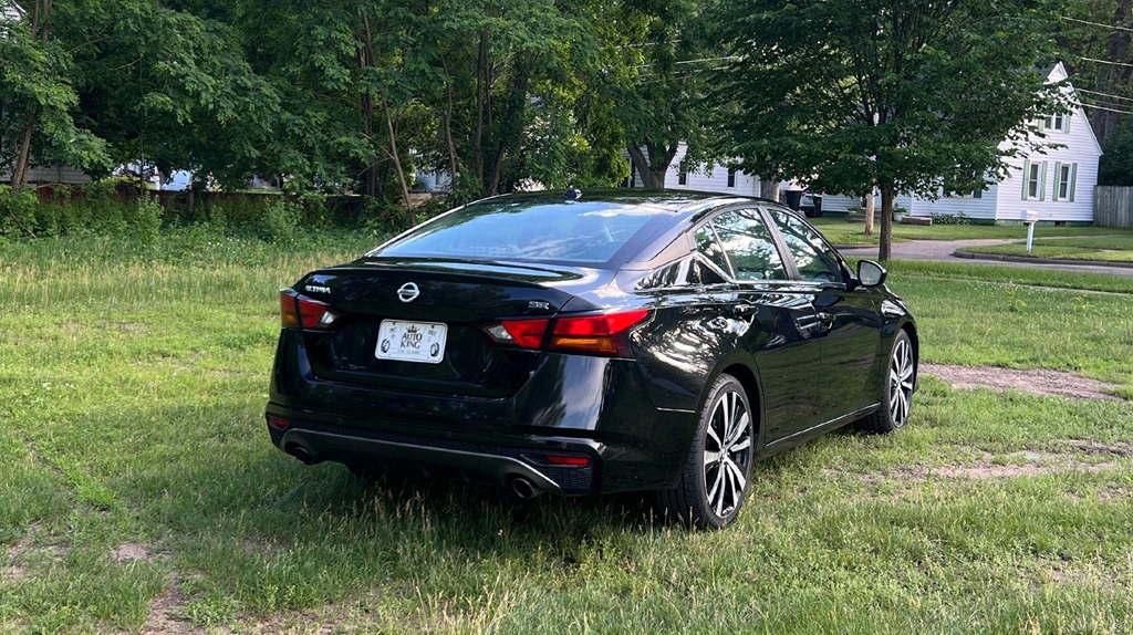 2022 Nissan Altima Image 3