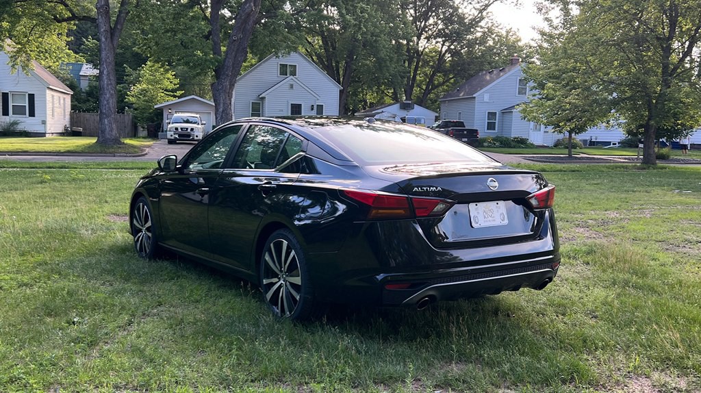 2022 Nissan Altima Image 5