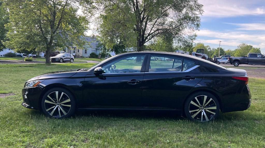 2022 Nissan Altima Image 6