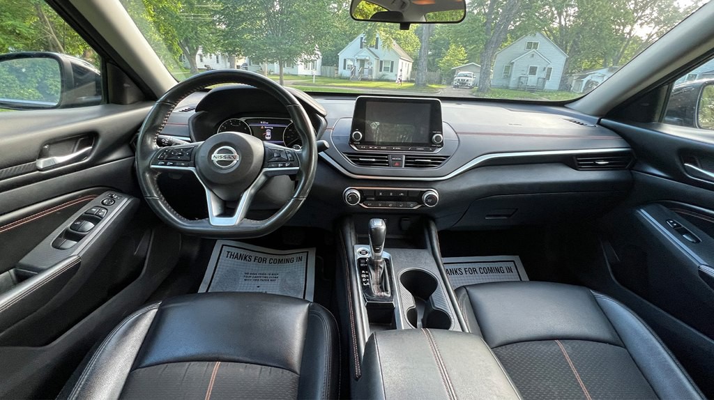 2022 Nissan Altima Image 11
