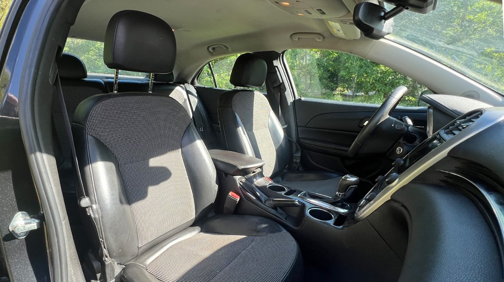 2015 Chevrolet Malibu Image 17