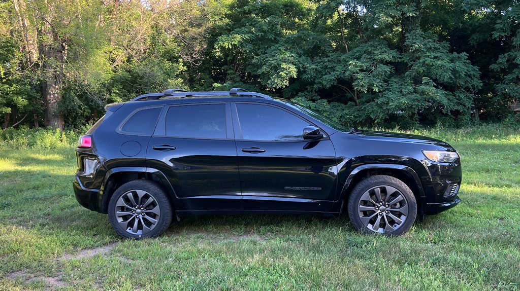 2019 Jeep Cherokee Image 2