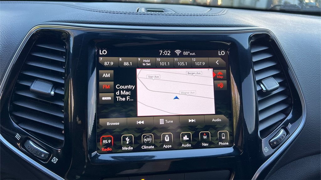 2019 Jeep Cherokee Image 16