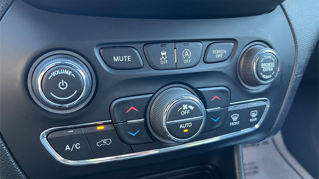 2019 Jeep Cherokee Image 17