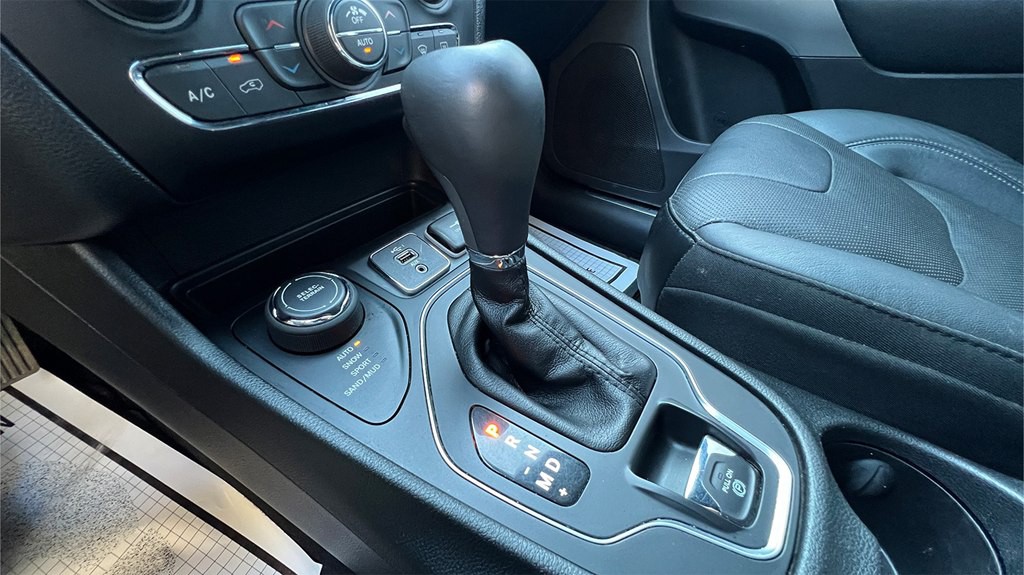 2019 Jeep Cherokee Image 18
