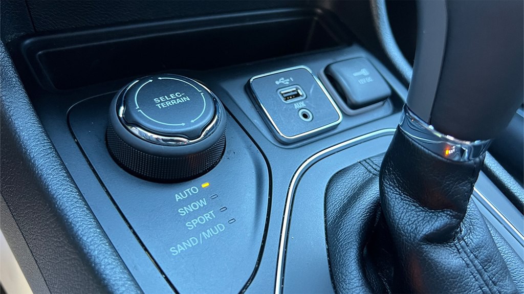 2019 Jeep Cherokee Image 19