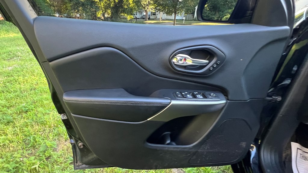 2019 Jeep Cherokee Image 21