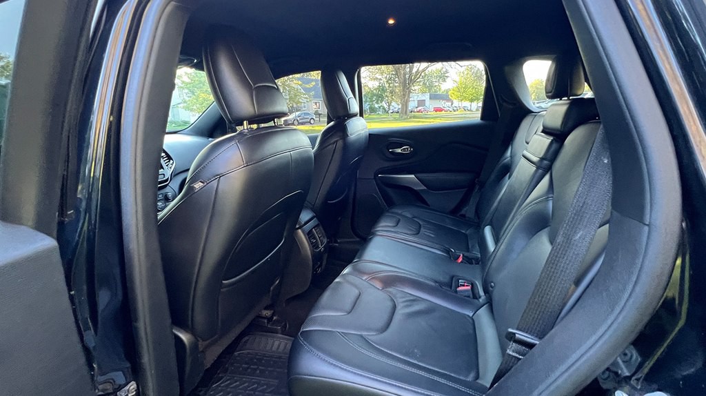 2019 Jeep Cherokee Image 25