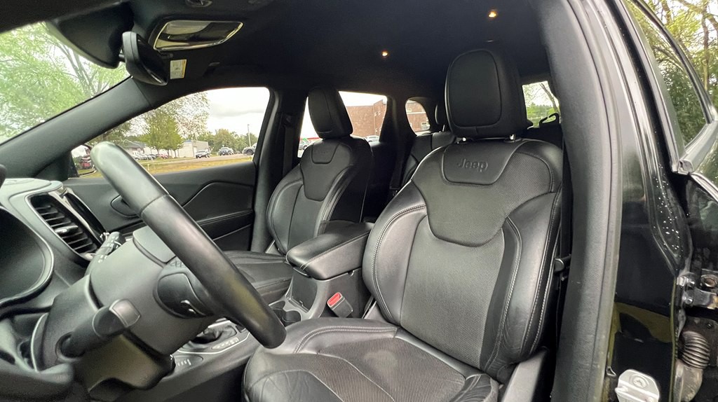 2019 Jeep Cherokee Image 9