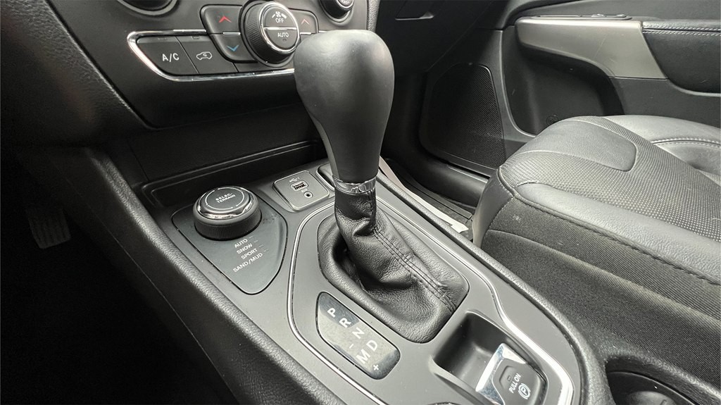 2019 Jeep Cherokee Image 18