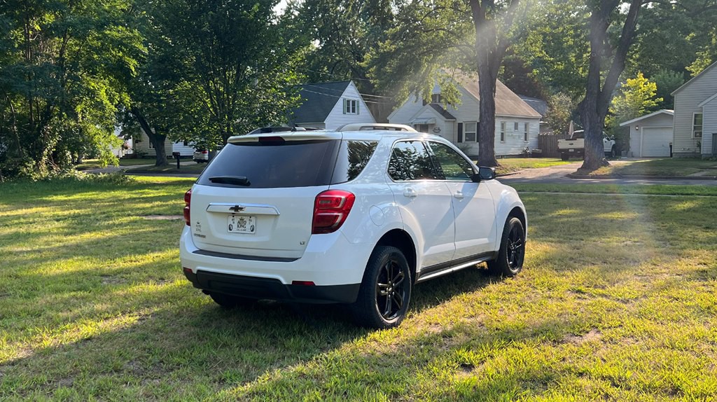 2017 Chevrolet Equinox Image 3