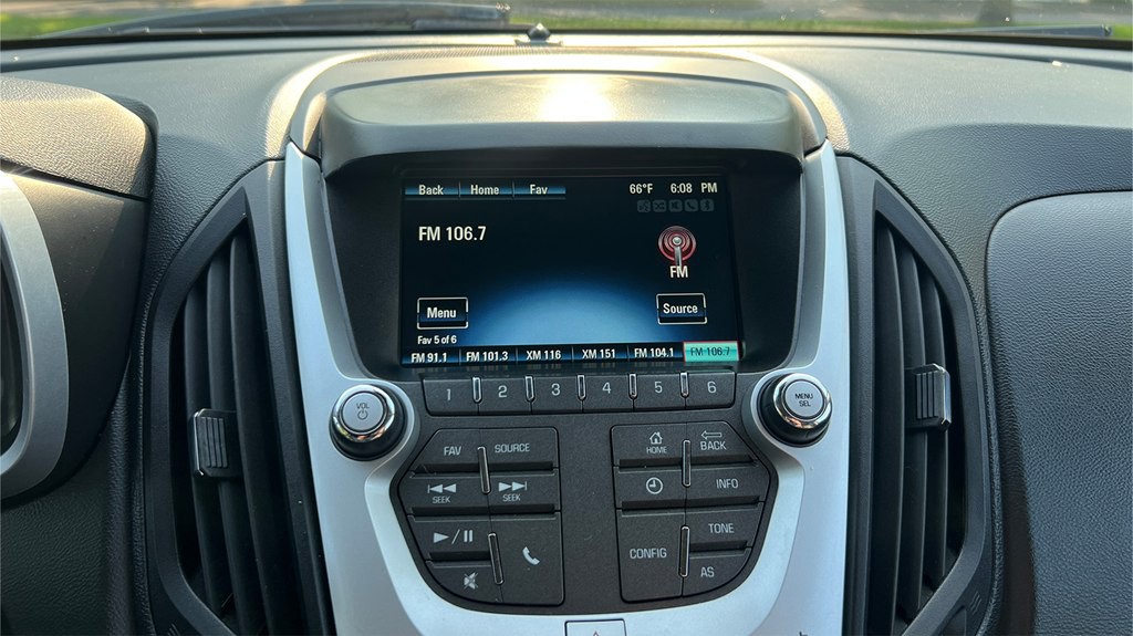 2017 Chevrolet Equinox Image 13