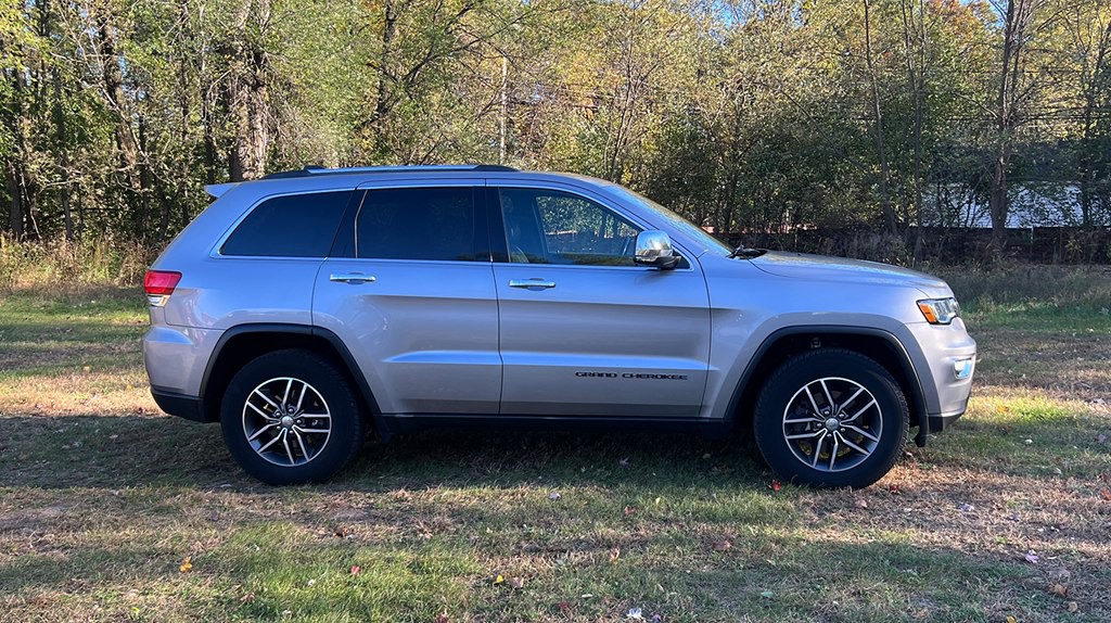2018 Jeep Grand Cherokee Image 2
