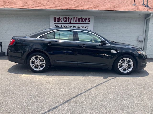 2014 Ford Taurus Image 4