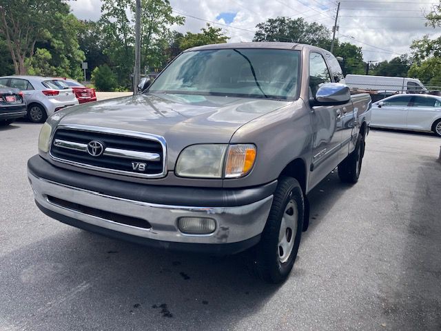 2002 Toyota Tundra Image 2