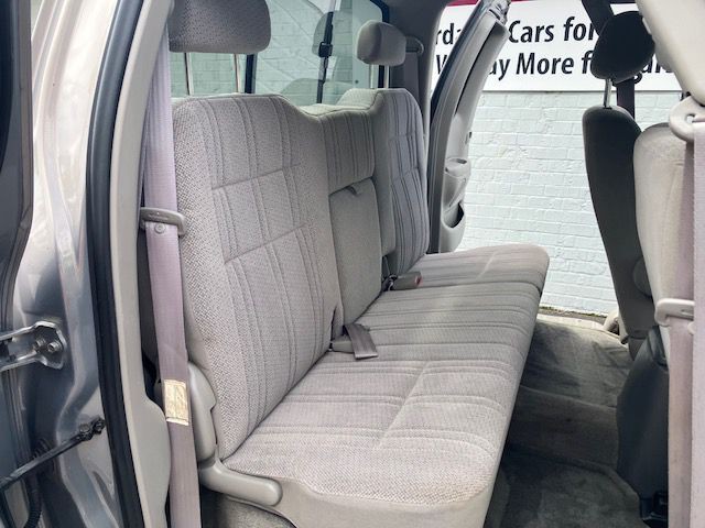 2002 Toyota Tundra Image 12