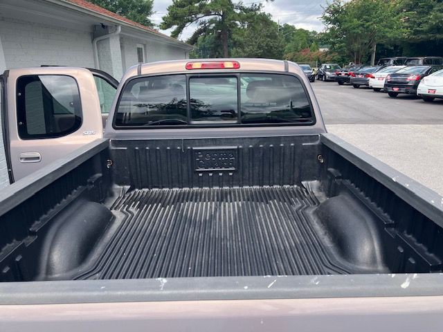 2002 Toyota Tundra Image 13