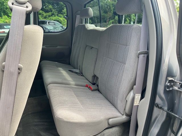 2002 Toyota Tundra Image 14