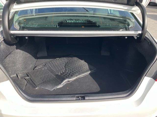 2019 Toyota Camry Image 13
