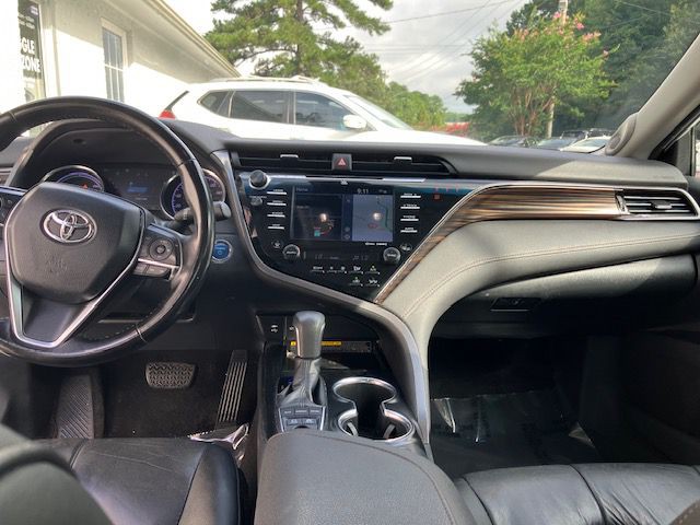 2019 Toyota Camry Image 15