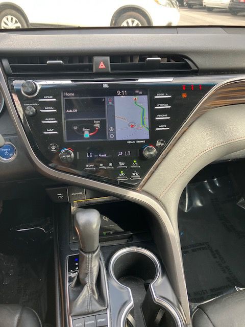 2019 Toyota Camry Image 17