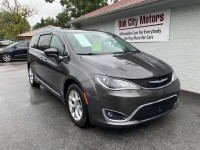 Image for 2017 Chrysler Pacifica Touring L Plus ID: 6679981