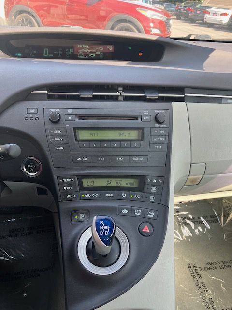 2010 Toyota Prius Image 17