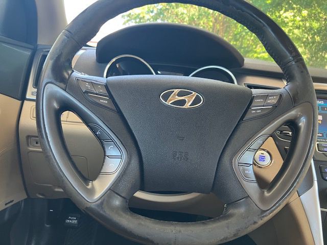 2013 Hyundai Sonata Image 18