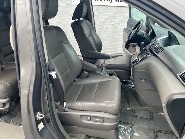 2015 Honda Odyssey Image 11