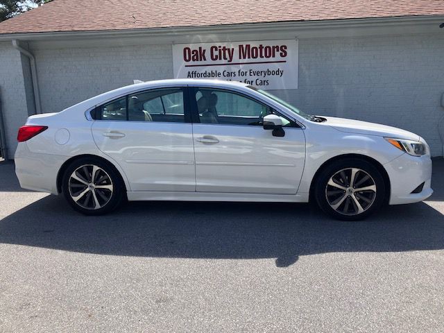 2017 Subaru Legacy Image 4